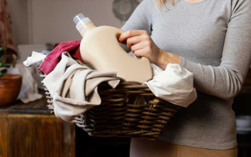 Organização da casa: separando as roupas para lavar da forma correta